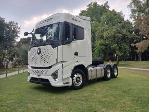 Foton Galaxy angulo delantero izquierdo